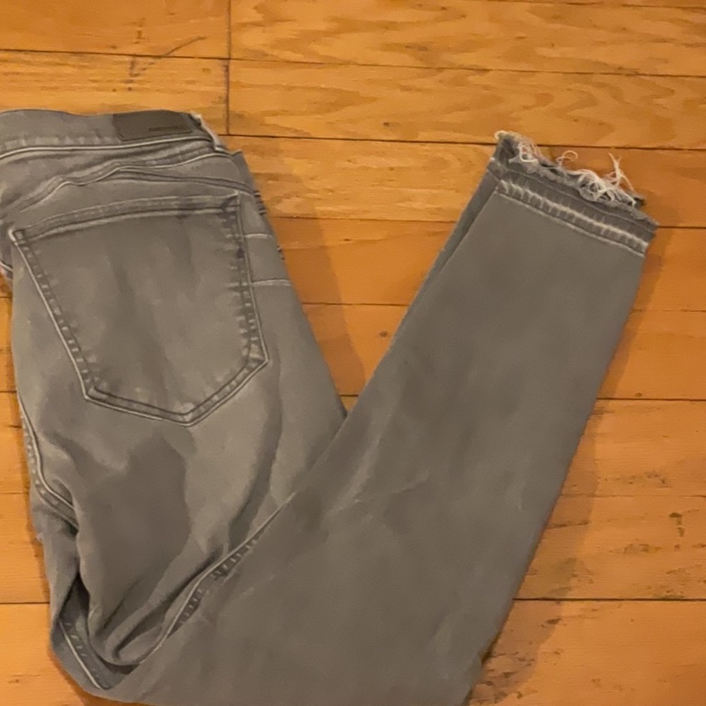 Express Gray Ankle Cropped Jeans with Distressed Hem